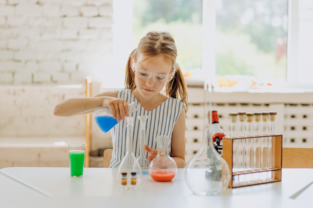 10 Benefits of Doing Hands-On Science for Students